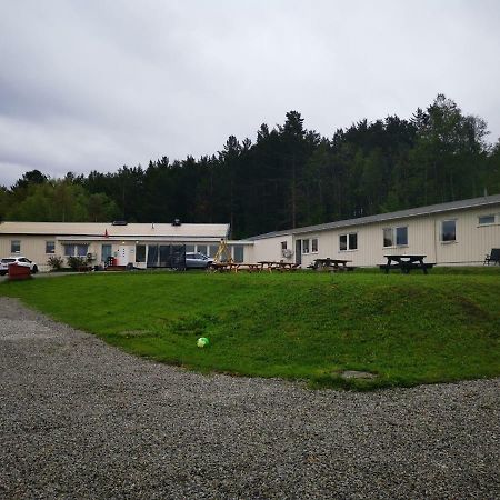 Dombas Gjestehus Exterior foto